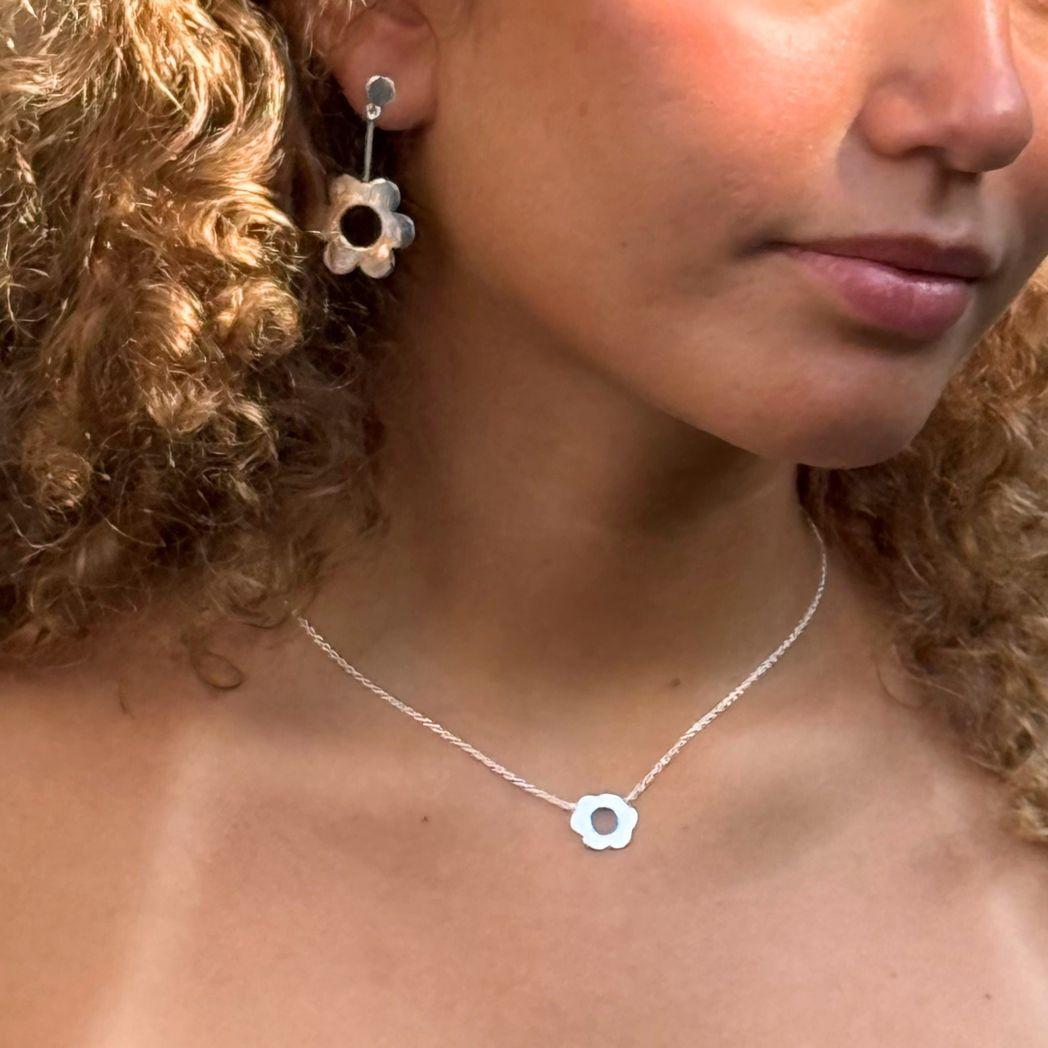 Daisy halsband i silver