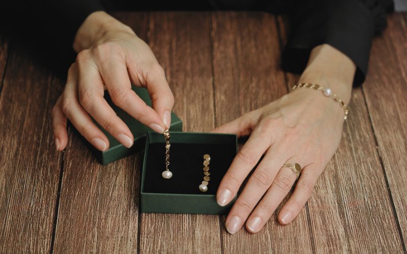 Valentina Långa örhängen förgyllda ABCM