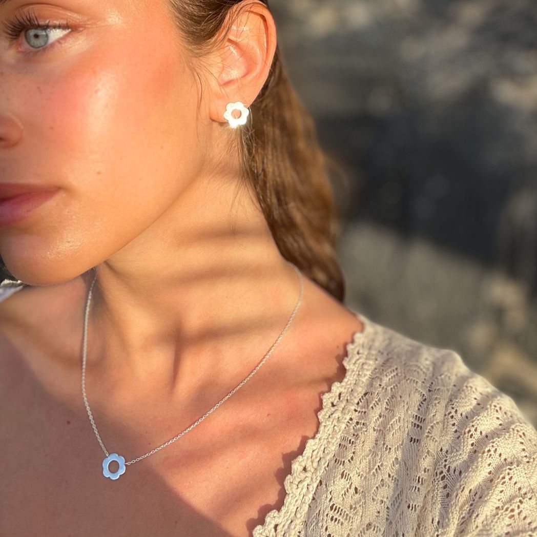 Daisy earring small - silver