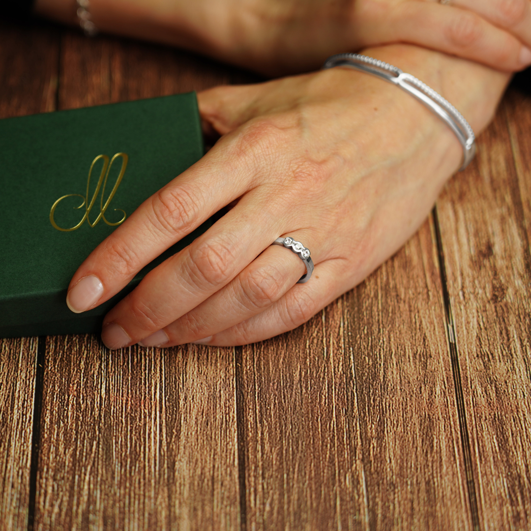 Clara Silverring med 3 diamanter